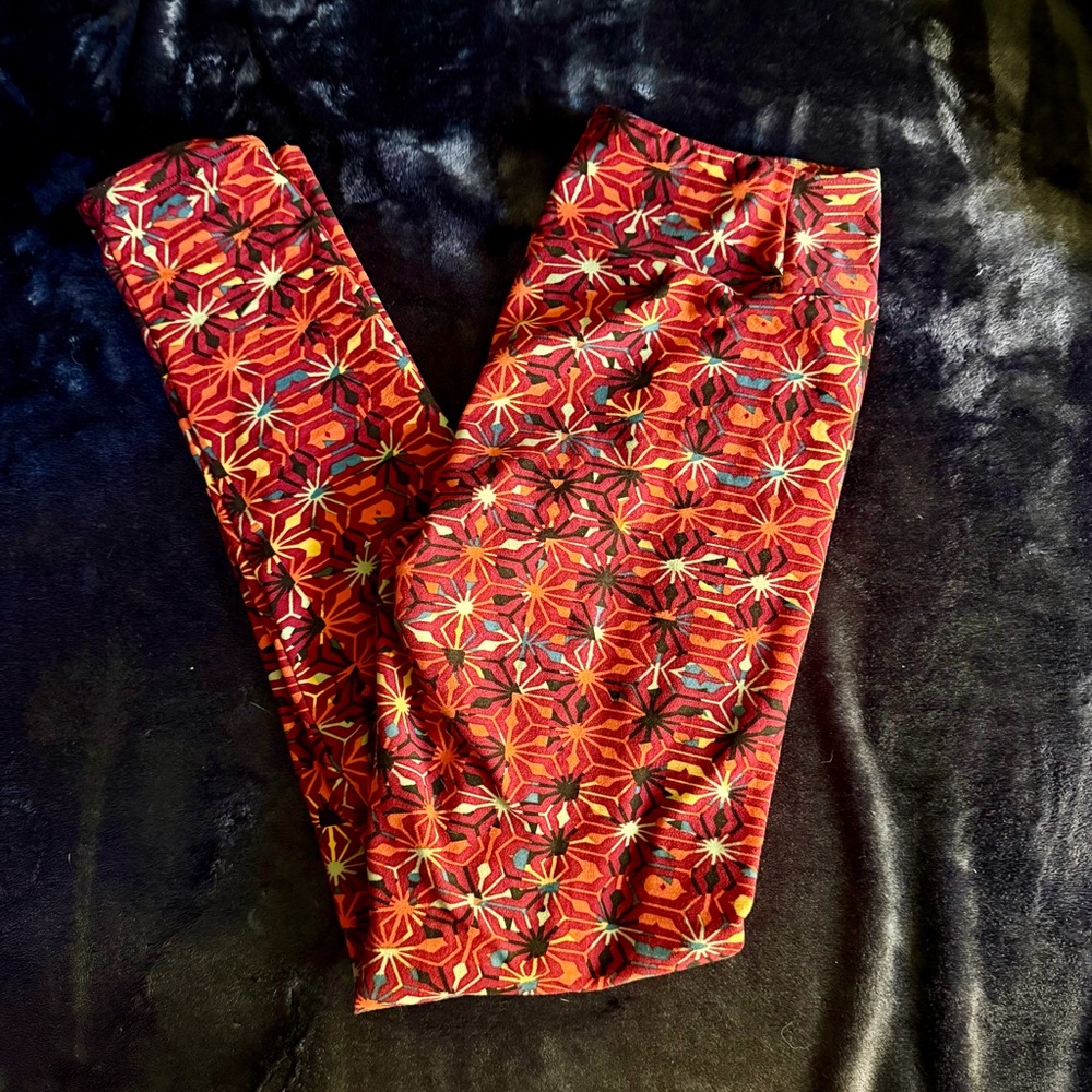 LuLaRoe Red and Orange Starburst Leggings